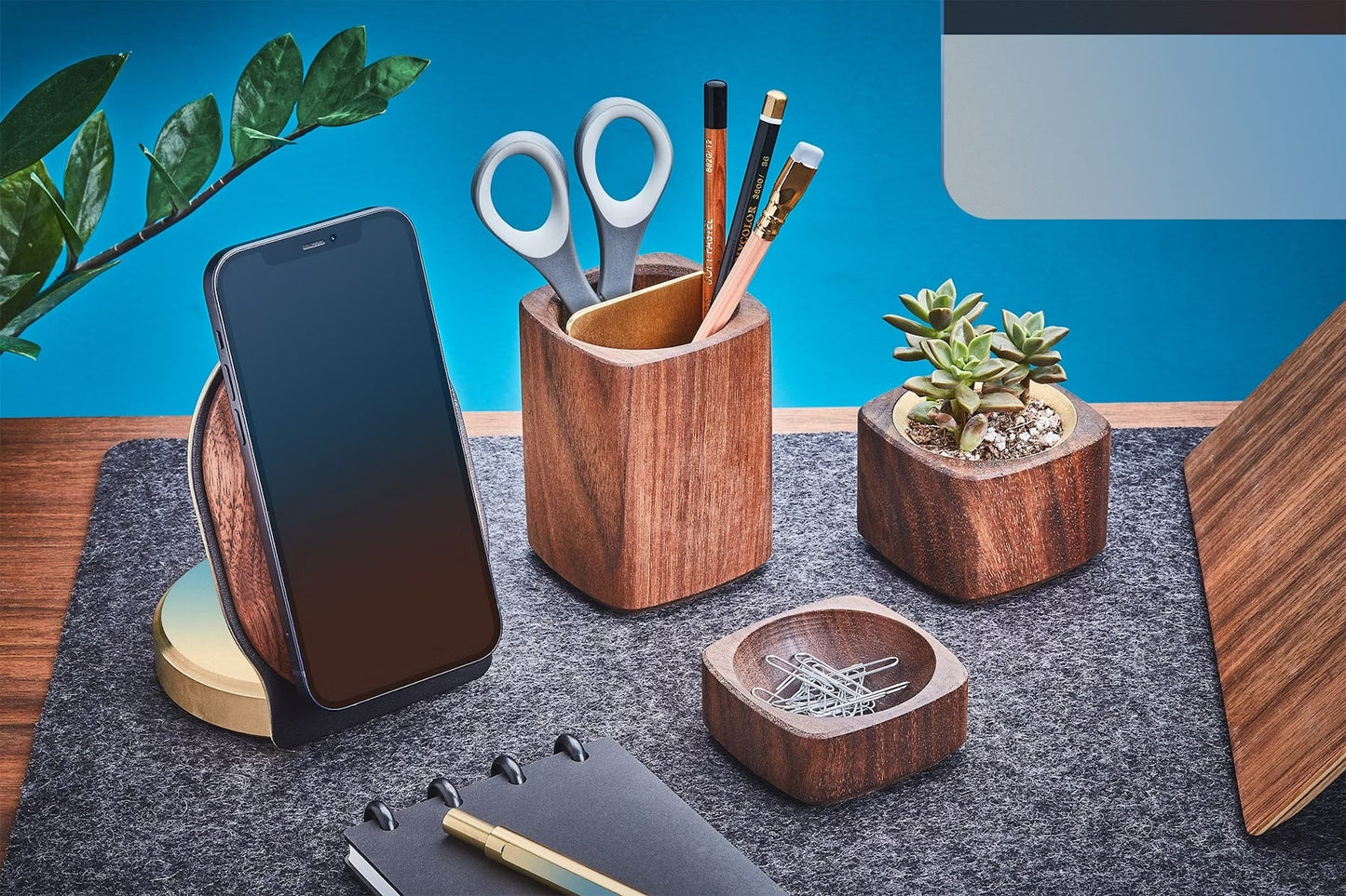 MagLuxe: Soporte MagSafe de Diseño Sofisticado para Carga Inteligente