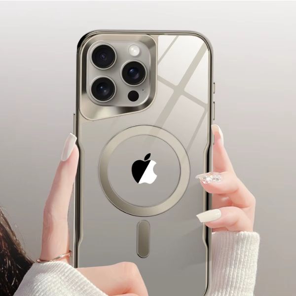 Clear Case con MagSafe: Protección Invisible y Carga Perfecta para tu iPhone