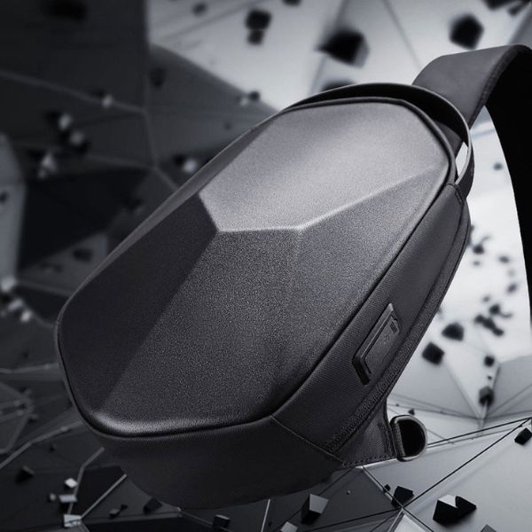 Mark Ryden Black Diamond: La Bandolera Futura con USB para Hombres