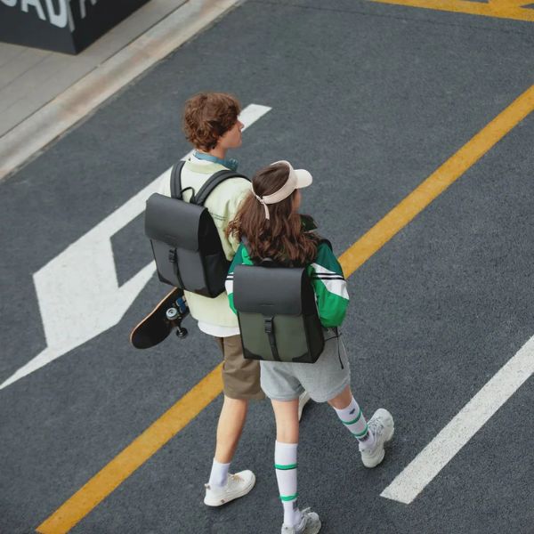 Mochila Ejecutiva MR Odyssey: Estilo y Confort Superior