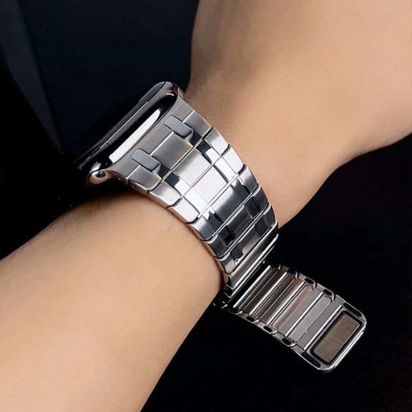 AP Frosted Stainless Steel Magnetic Band: Fuerza y Estilo para Apple Watch