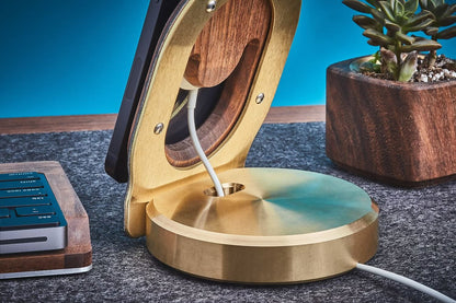 MagLuxe: Soporte MagSafe de Diseño Sofisticado para Carga Inteligente