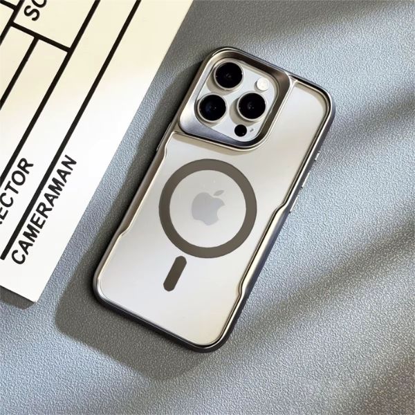 Clear Case con MagSafe: Protección Invisible y Carga Perfecta para tu iPhone