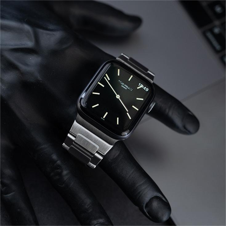 Old Money Luxurious Metal Band: Eleva Tu Apple Watch con Elegancia Atemporal
