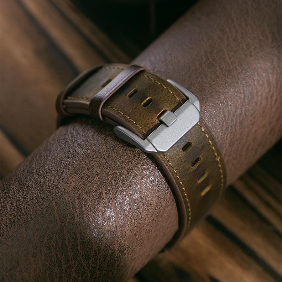 AP Leather Band: Lujo y Resistencia en Cuero Italiano para Apple Watch