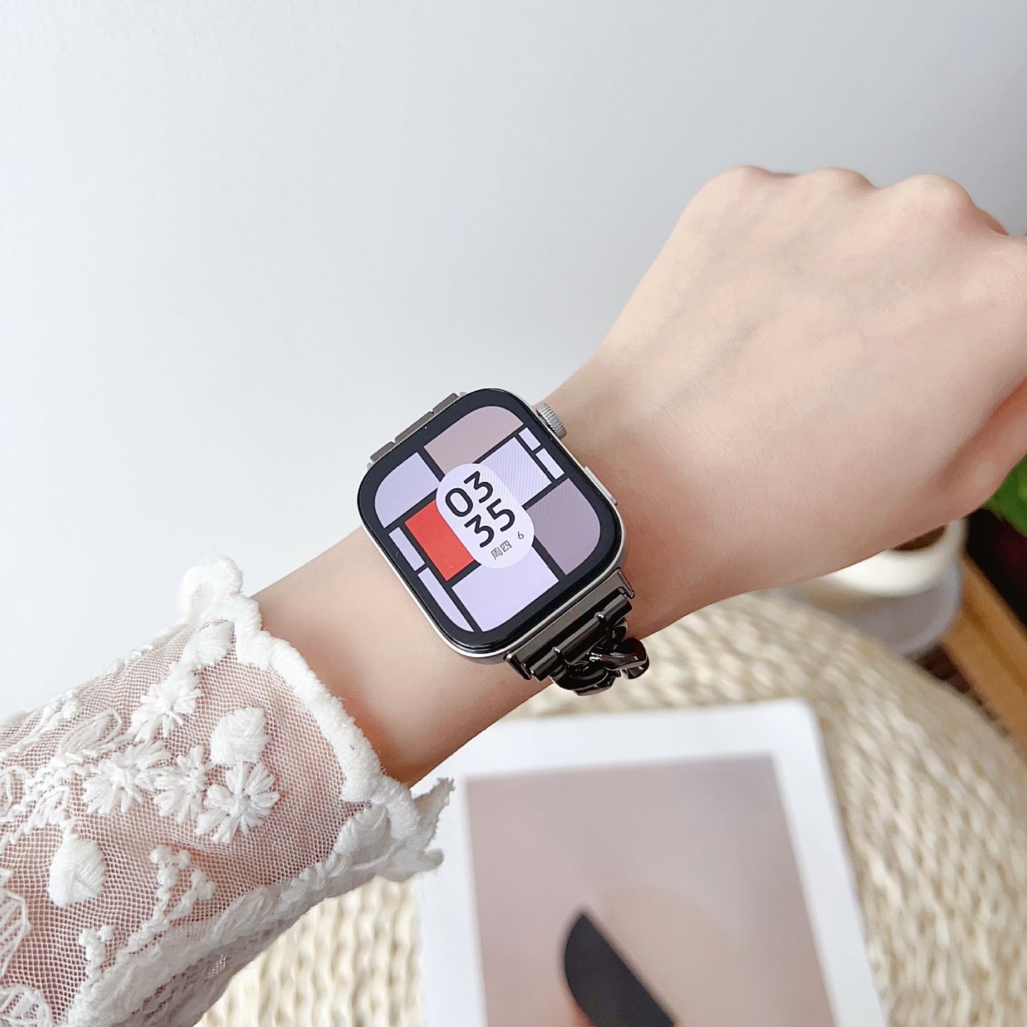 Luxury Bracelet para Apple Watch: Elegancia Inoxidable y Diseño Exclusivo