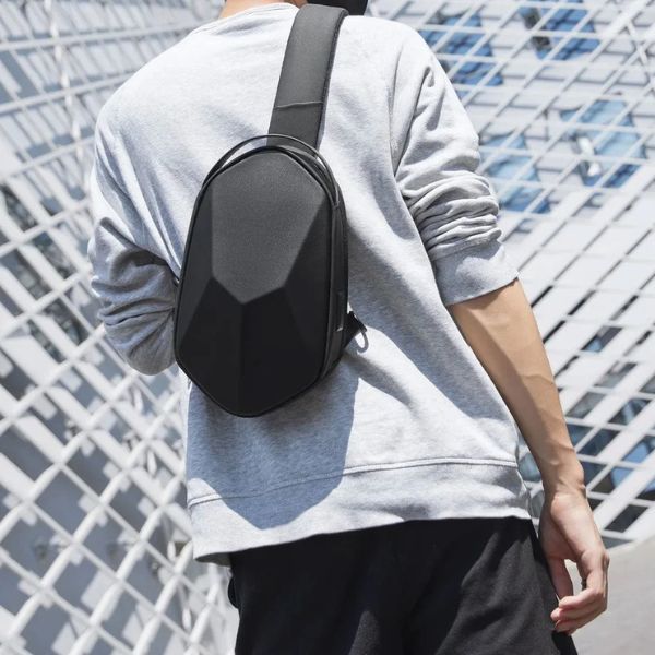 Mark Ryden Black Diamond: La Bandolera Futura con USB para Hombres
