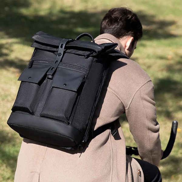 Mochila Ejecutiva Mark Ryden Onyx Impermeable 15.6" Expandible