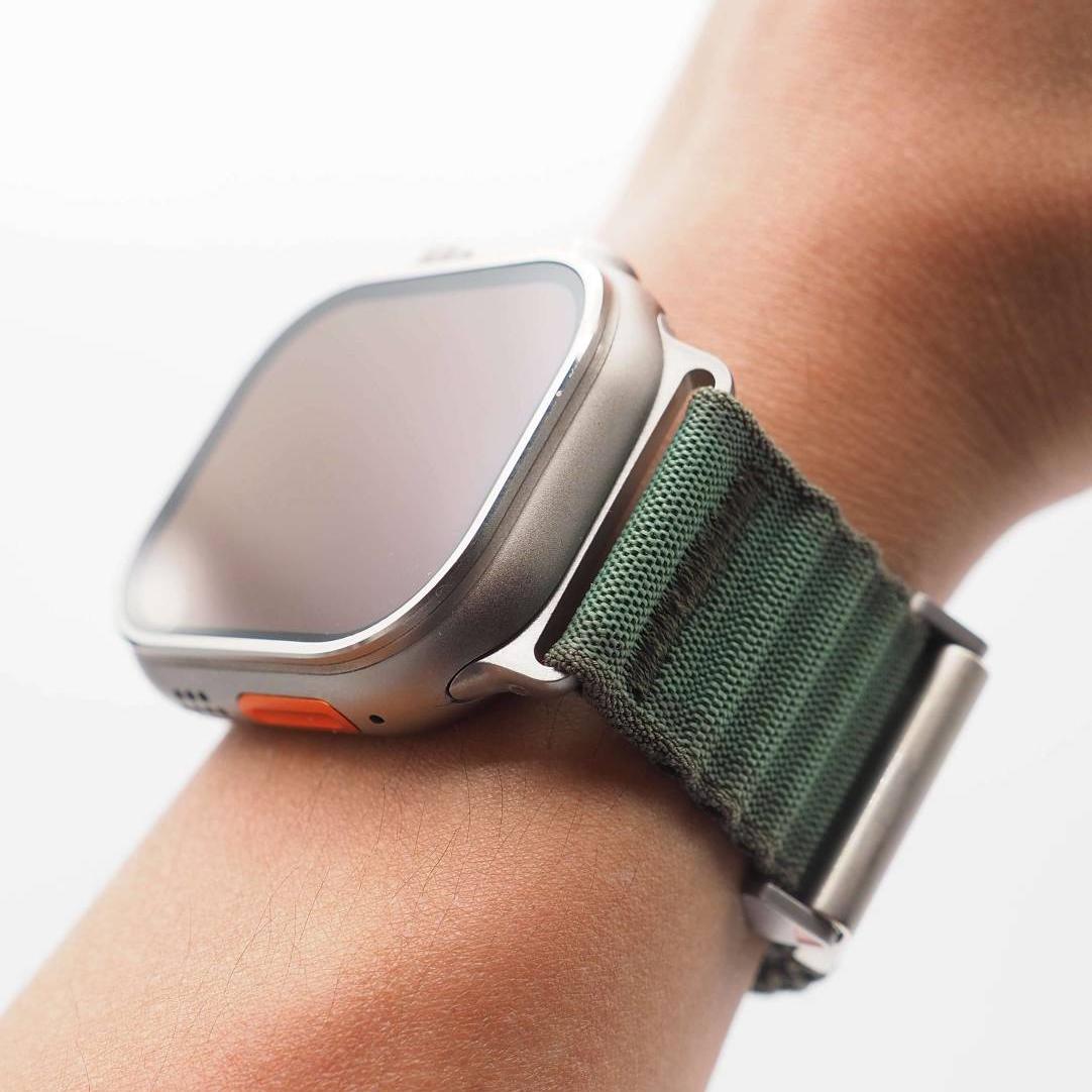 OFF-ROAD Woven Band: Lujo Tejido y Confort Innovador para Apple Watch
