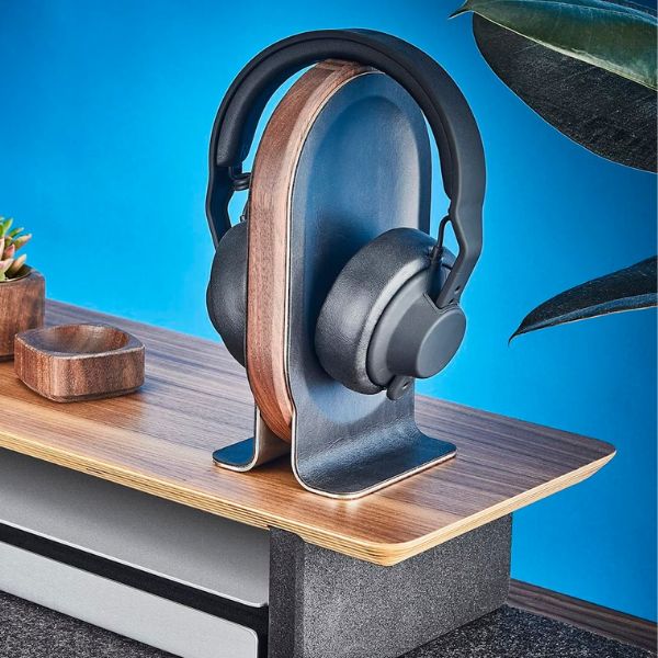 TuneBase: Soporte Premium de Madera y Cuero para Auriculares | Estilo y Protección