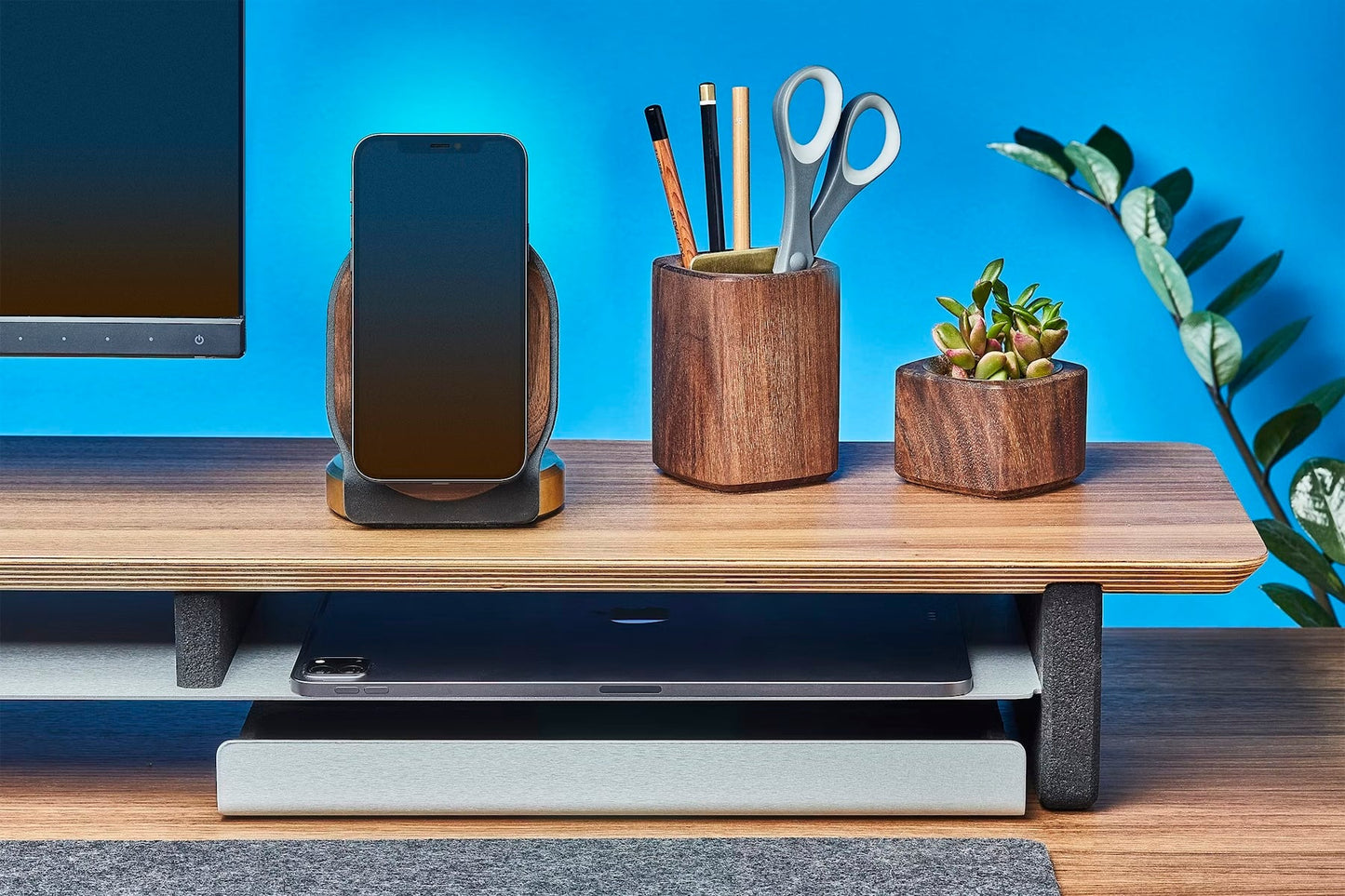 MagLuxe: Soporte MagSafe de Diseño Sofisticado para Carga Inteligente