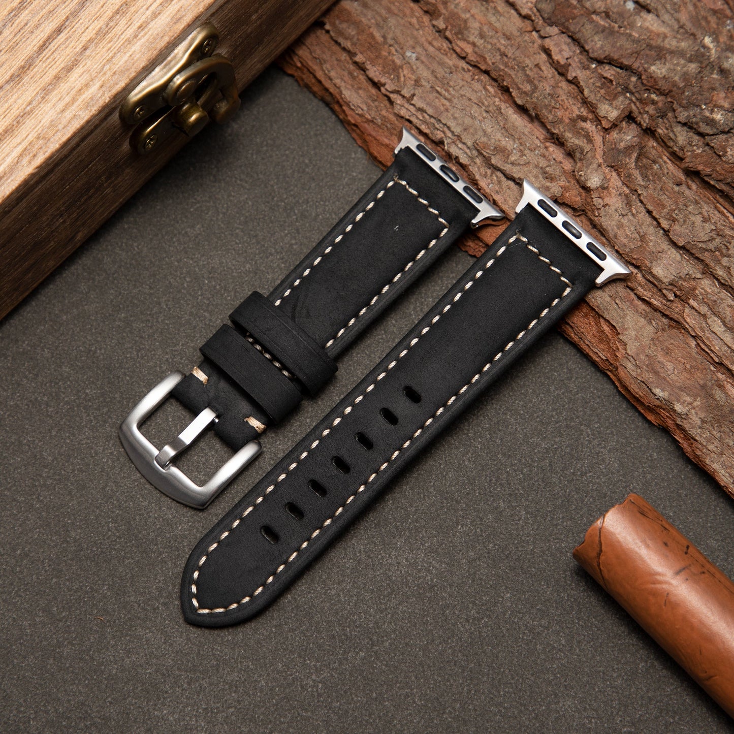 Classic Leather Band: Elegancia Atemporal y Artesanía Italiana para Apple Watch