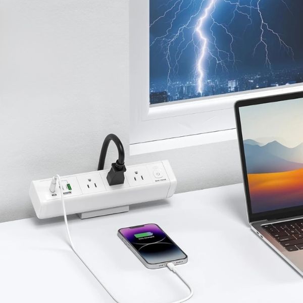 PowerClamp™ USB-C PD 65W: Toma de Corriente Múltiple para Escritorio